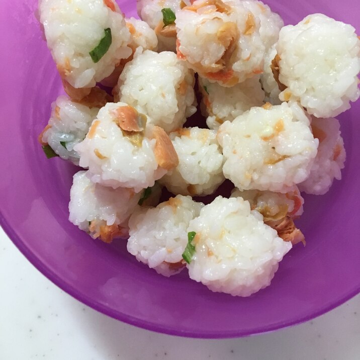 離乳食完了期 銀鮭とオクラの混ぜおにぎり レシピ 作り方 By Xmickyx 楽天レシピ 離乳食完了期 銀鮭とオクラの混ぜおにぎり レシピ 作り方 By Xmickyx 楽天レシピ